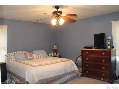 11606 Leiden Ln, Midlothian, VA 23112 - photo 5