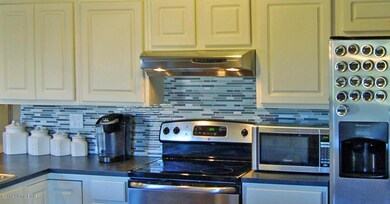 House Pics_2014 11 09_3107_edited-1 (2)