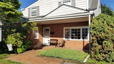 714 Fernwood St, Emmaus, PA 18049 - photo 2