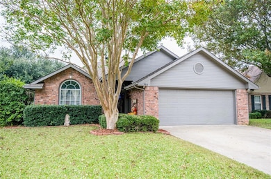 904 Oak Dr, Ennis, TX 75119 - photo 2