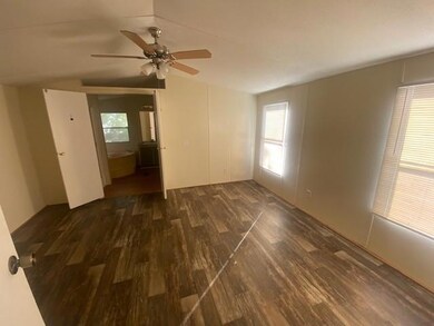 1620 E Reno Rd unit 23, Azle, TX 76020 - photo 7