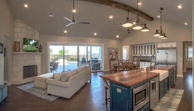 910 Hawthorn Ln, Fredericksburg, TX 78624 - photo 6