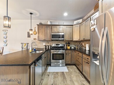 Nice roomie kitchen