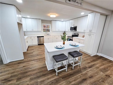 47 Santa Barbara Dr, Hampton, VA 23666 - photo 2