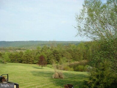 348 Vesper Dr, Hedgesville, WV 25427 - photo 4