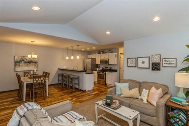 1791 Mallory St SW, Cedar Rapids, IA 52404 - photo 4