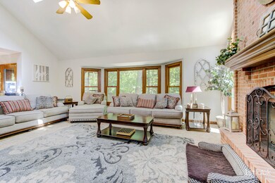 28 Chippewa Dr, Oswego, IL 60543 - photo 5