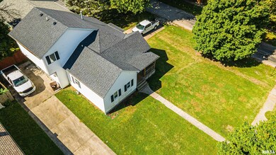 705 Decatur St, Lincoln, IL 62656 - photo 3