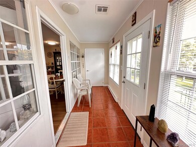 276 Berwick Ct unit A, Ridge, NY 11961 - photo 4