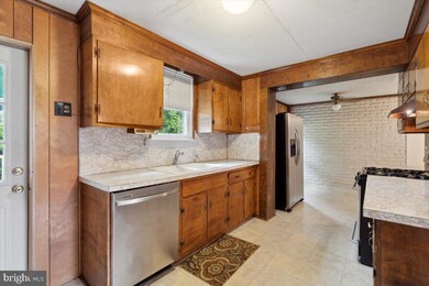 2323 N Gilinger Rd, Lafayette Hill, PA 19444 - photo 5