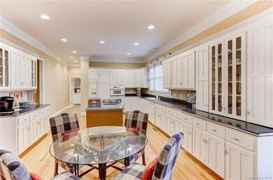Breakfast Nook and Kitchen: freshly painted cabine
