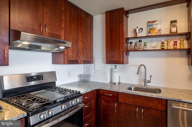 Radnor House unit 916, Bryn Mawr, PA 19010 - photo 6