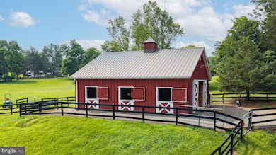 9943 Crest Ct, Marshall, VA 20115 - photo 6