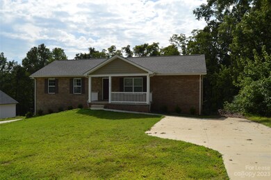 132 Springfield Rd, Statesville, NC 28625 - photo 2