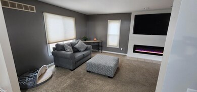 53809 Meadow View Ln, New Baltimore, MI 48047 - photo 7