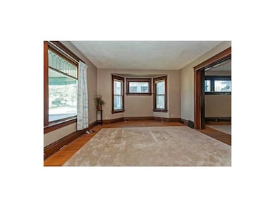 Living Room-L1.
