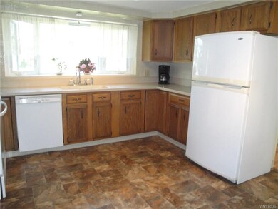 Kitchen Appliances are Staying along with Freezer 