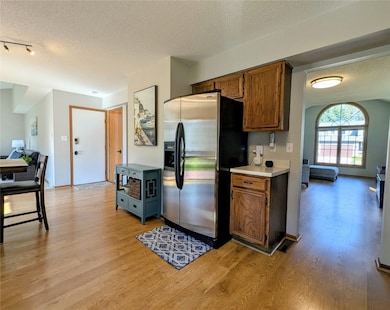 1215 Prairieview Dr NE, Cedar Rapids, IA 52402 - photo 5