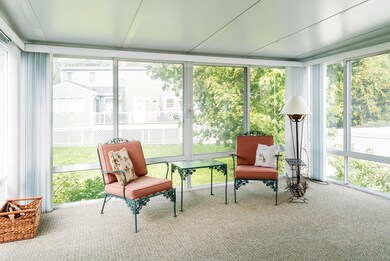 59 Selwyn Rd, Newton Highlands, MA 02461 - photo 5