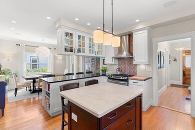 21 Raymond Ave, Somerville, MA 02144 - photo 4