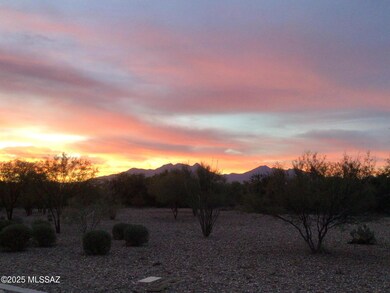 981 Broken Hills Dr, Green Valley, AZ 85614 - photo 4