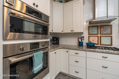 003-17-Chapel-St-Unit-703