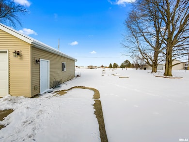 207 Devonshire Rd, Washington, IL 61571 - photo 5