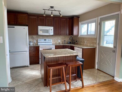 19 N Avon Dr, Claymont, DE 19703 - photo 6