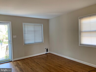 5711 Fenwick Dr, Alexandria, VA 22303 - photo 6