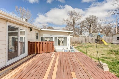 16 Oak Dr, Caseyville, IL 62232 - photo 5