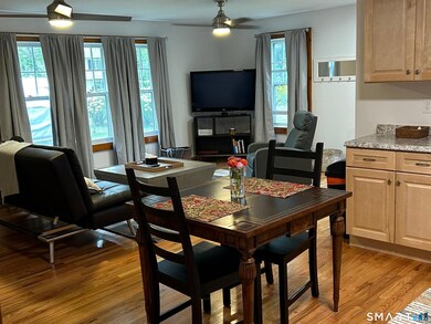 28 Sugar St unit B, Newtown, CT 06470 - photo 4