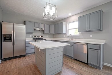 13007 Quarterback Ln, Fishers, IN 46037 - photo 2