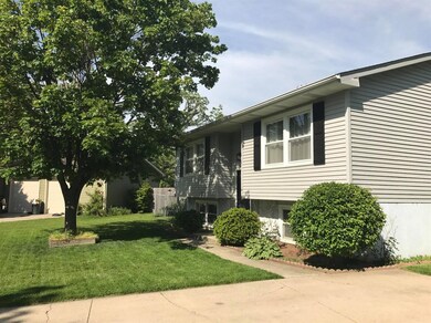 298 S Chase Dr, Crown Point, IN 46307 - photo 4