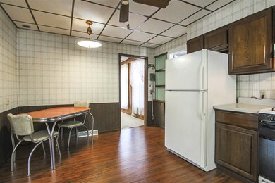 524 W 4th St, Cedar Falls, IA 50613 - photo 5