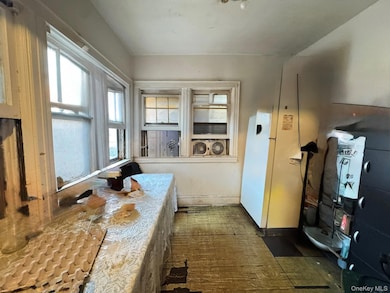 41-41 Denman St, Elmhurst, NY 11373 - photo 4