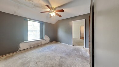 5715 Arncliffe Dr, Houston, TX 77088 - photo 7