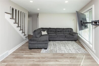 1403 63rd St, Des Moines, IA 50311 - photo 3