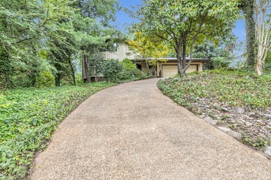 952 Sherry Cir, Hixson, TN 37343 - photo 3