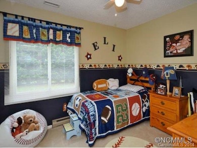 7 Apple Blossom Ln, Hendersonville, NC 28792 - photo 6