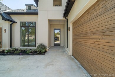 1050 E 34th St, Tulsa, OK 74105 - photo 6