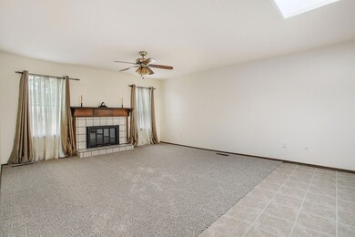 5901 Elmwood Dr NE, Albuquerque, NM 87109 - photo 5
