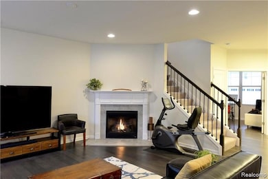 31085 Tremont Ln, Beverly Hills, MI 48025 - photo 7