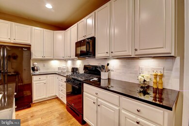 42697 Wardlaw Terrace, Ashburn, VA 20147 - photo 4