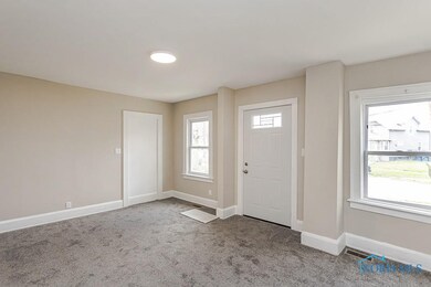 2529 Foraker Ave, Toledo, OH 43609 - photo 5