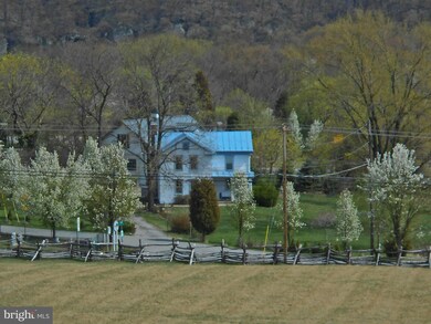 32 Columbia St, Harpers Ferry, WV 25425 - photo 2