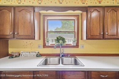 445 S Oak St, Maple Rapids, MI 48853 - photo 5