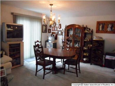 287 Ada Dr, Staten Island, NY 10314 - photo 2