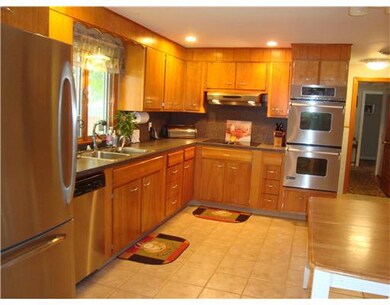 48 W Bel Air Rd, Cranston, RI 02920 - photo 7