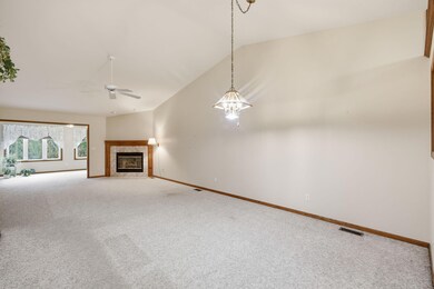 404 Monica Ave, Burlington, WI 53105 - photo 5