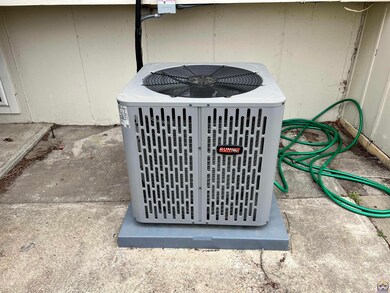 3325 SW Moundview Dr, Topeka, KS 66614 - photo 7